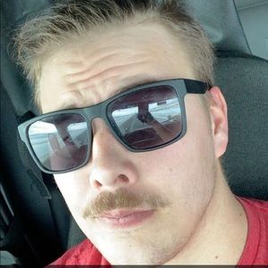 Meet your Posher, Andrew